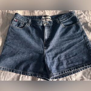 VTG Tommy Hilfiger Jean Shorts y2K 100% Cotton Denim  Size 10.